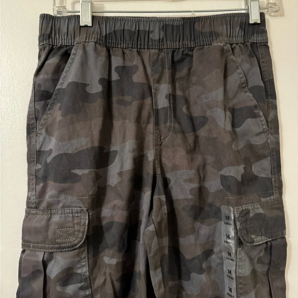 The children’s‎ place army print pants size 14 NWT